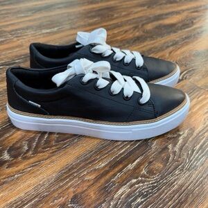 Toms Black and White Casual Sneakers